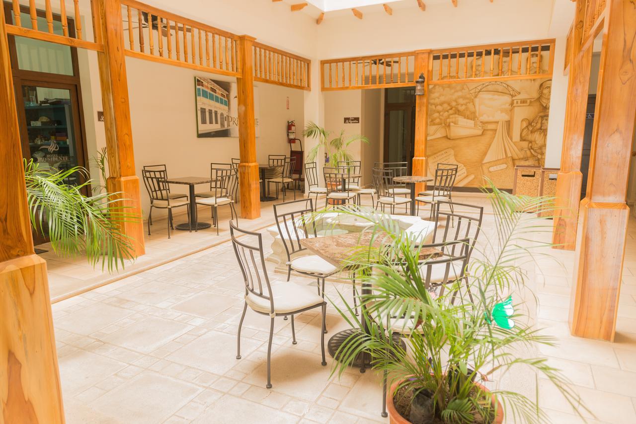Hotel Presidente Las Tablas Bagian luar foto