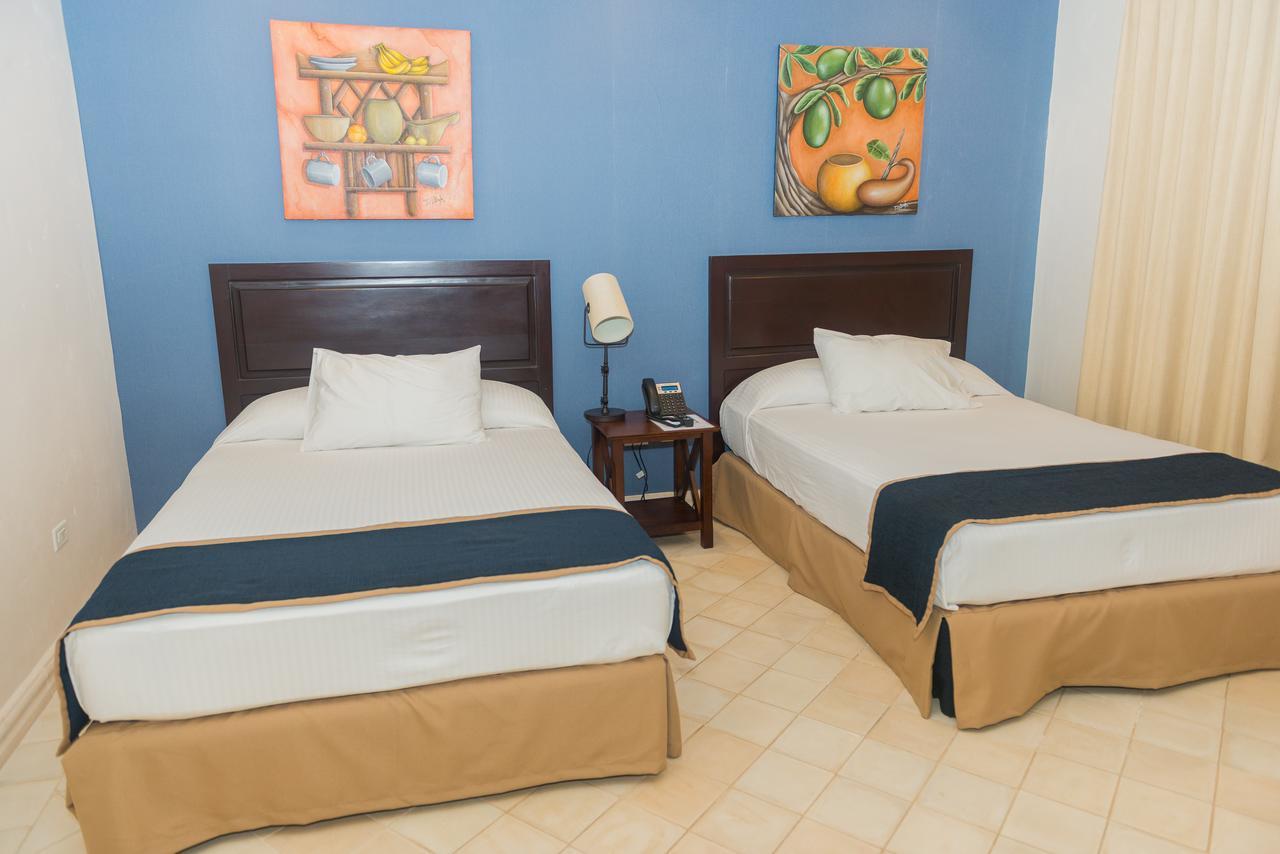 Hotel Presidente Las Tablas Bagian luar foto