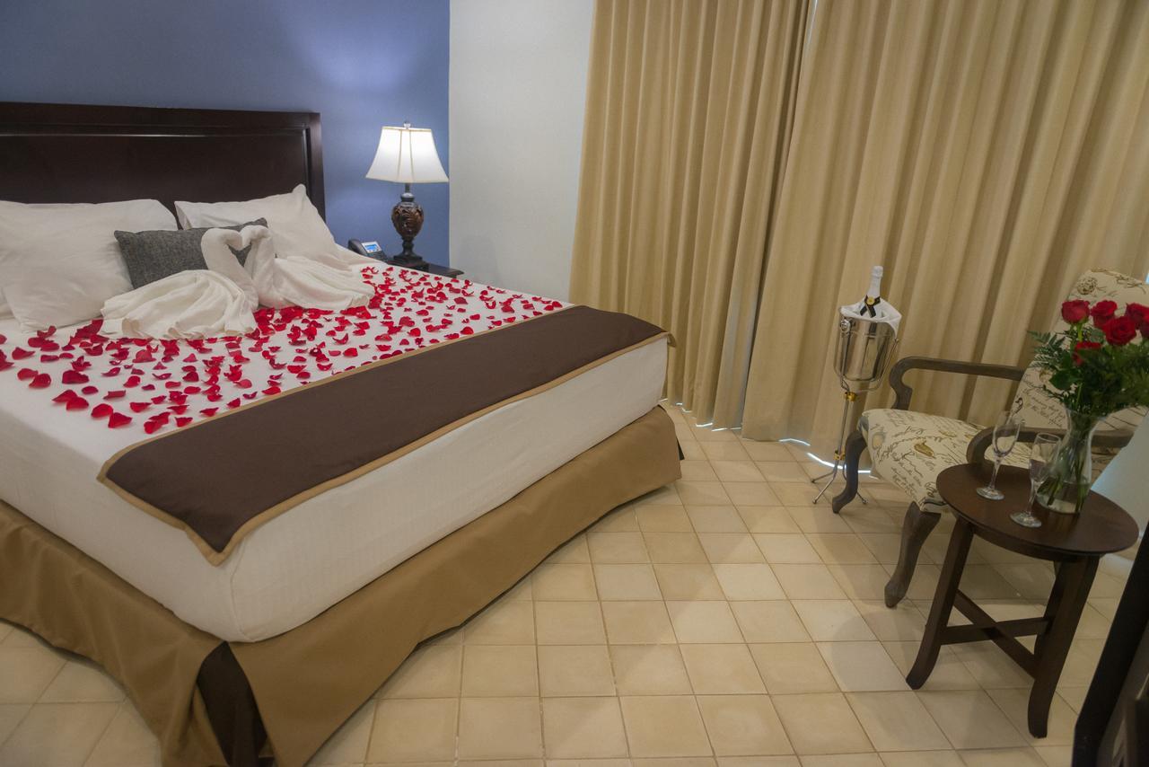 Hotel Presidente Las Tablas Bagian luar foto