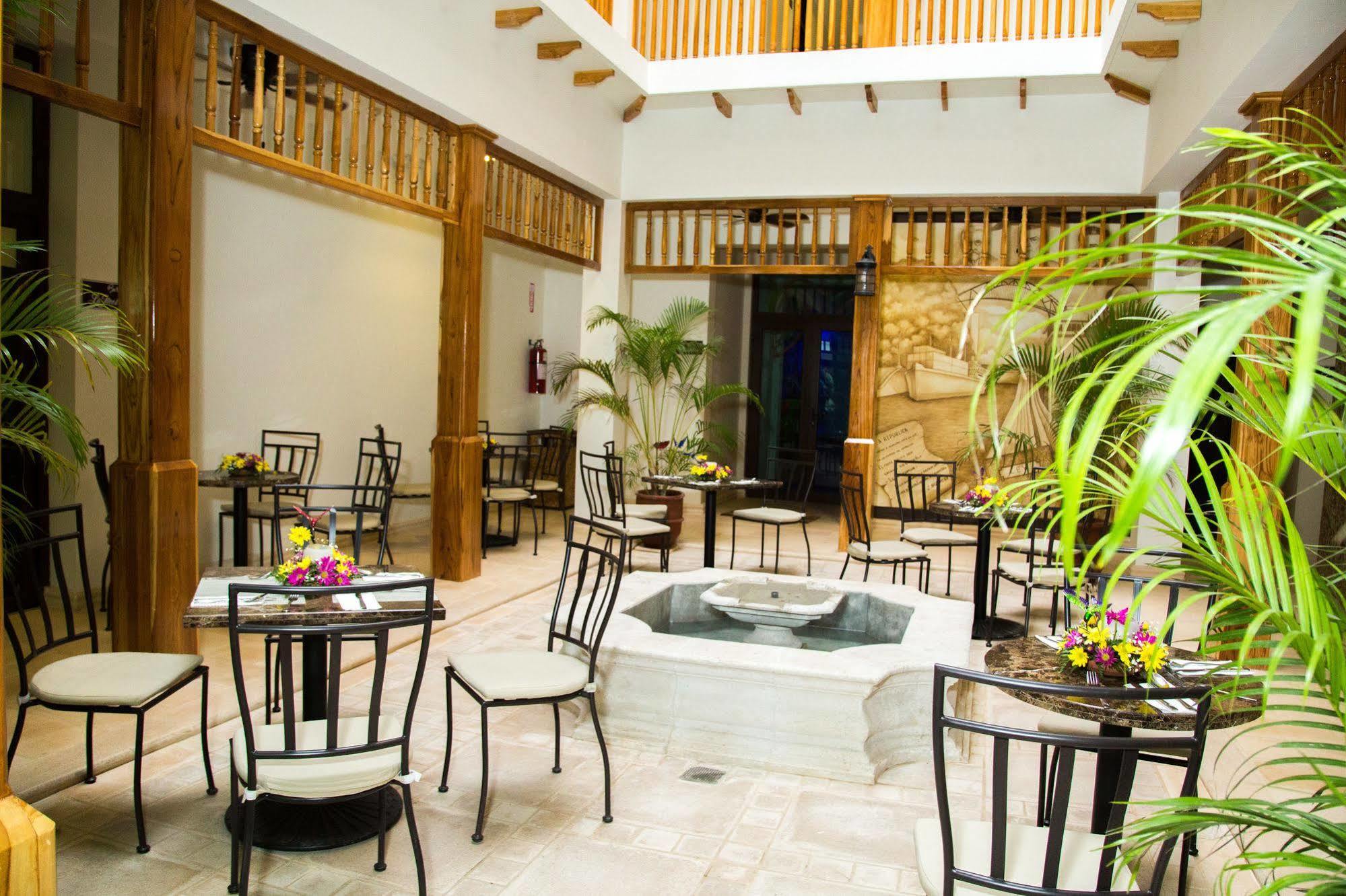 Hotel Presidente Las Tablas Bagian luar foto